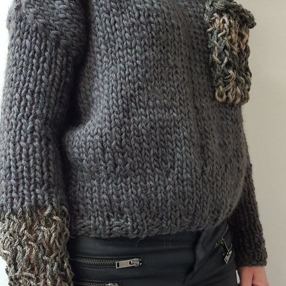 Wool winter set, Army Green , sweater and matching hat, hand knitted, 100% wool - Picture 8 of 14